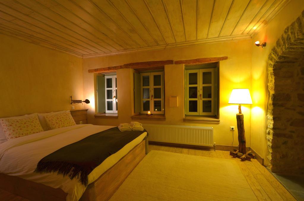 Papaevangelou Hotel Papingo Buitenkant foto