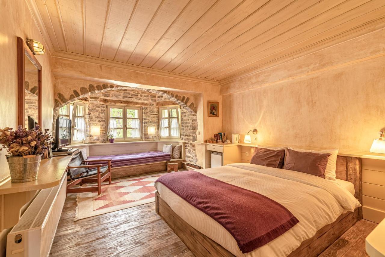 Papaevangelou Hotel Papingo Buitenkant foto