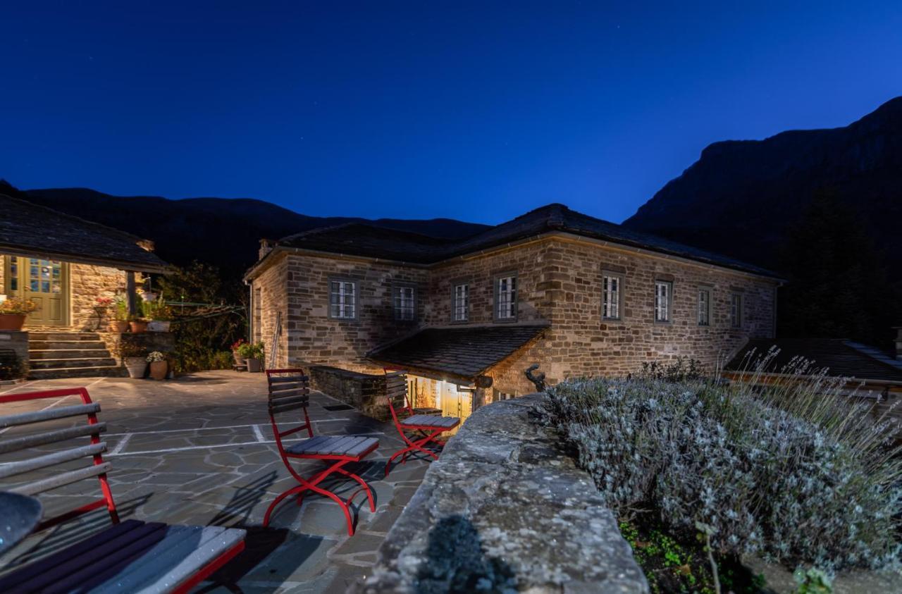 Papaevangelou Hotel Papingo Buitenkant foto